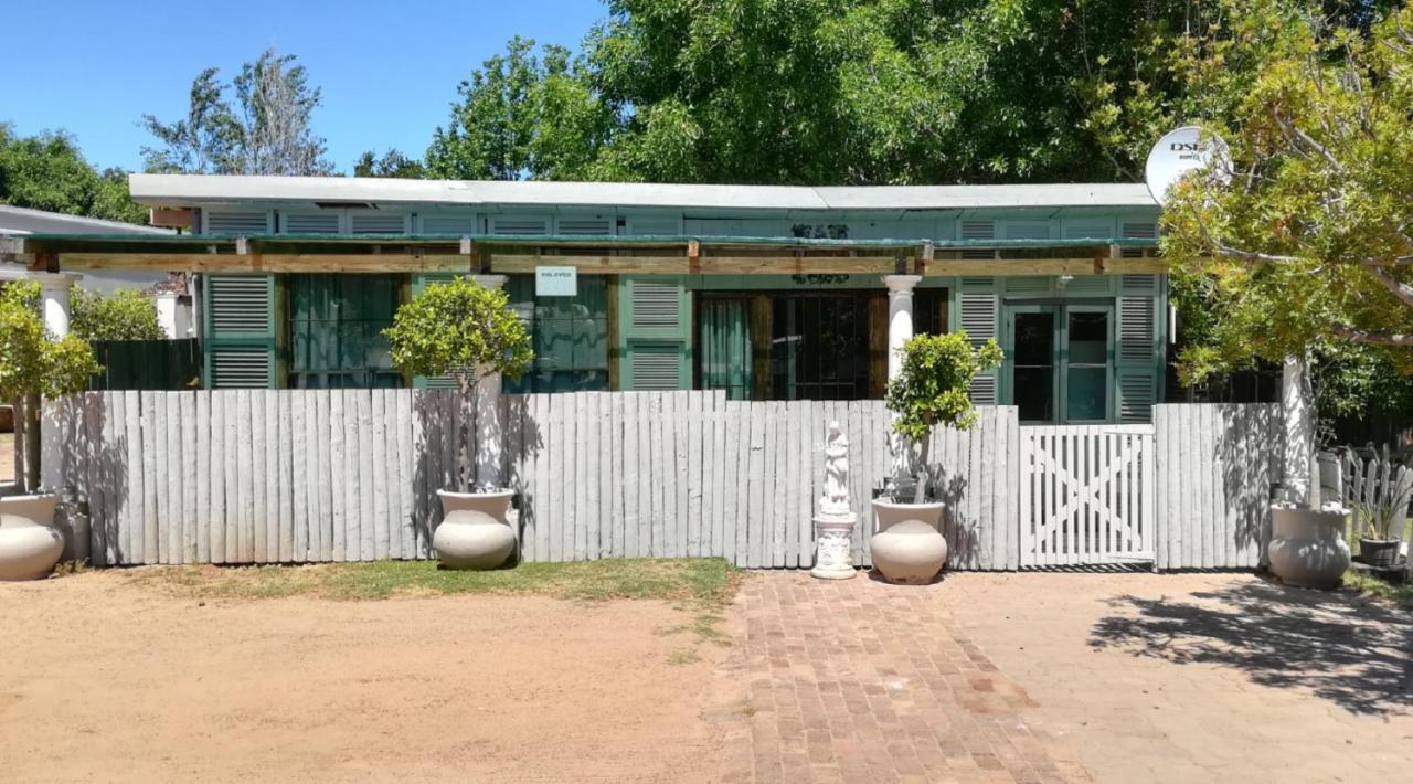 De Oude Schuur Apartment Stellenbosch Bagian luar foto