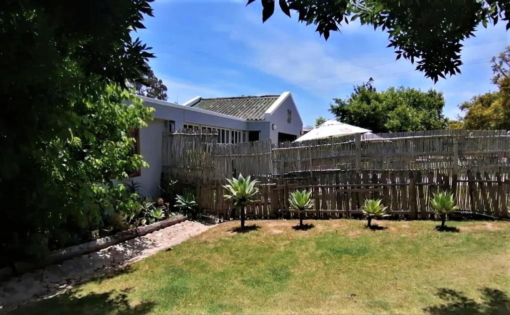 De Oude Schuur Apartment Stellenbosch Bagian luar foto